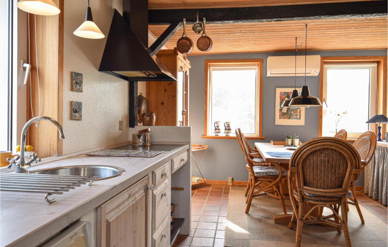 2 Bedroom Amazing Home In Lemvig Norby  Екстер'єр фото