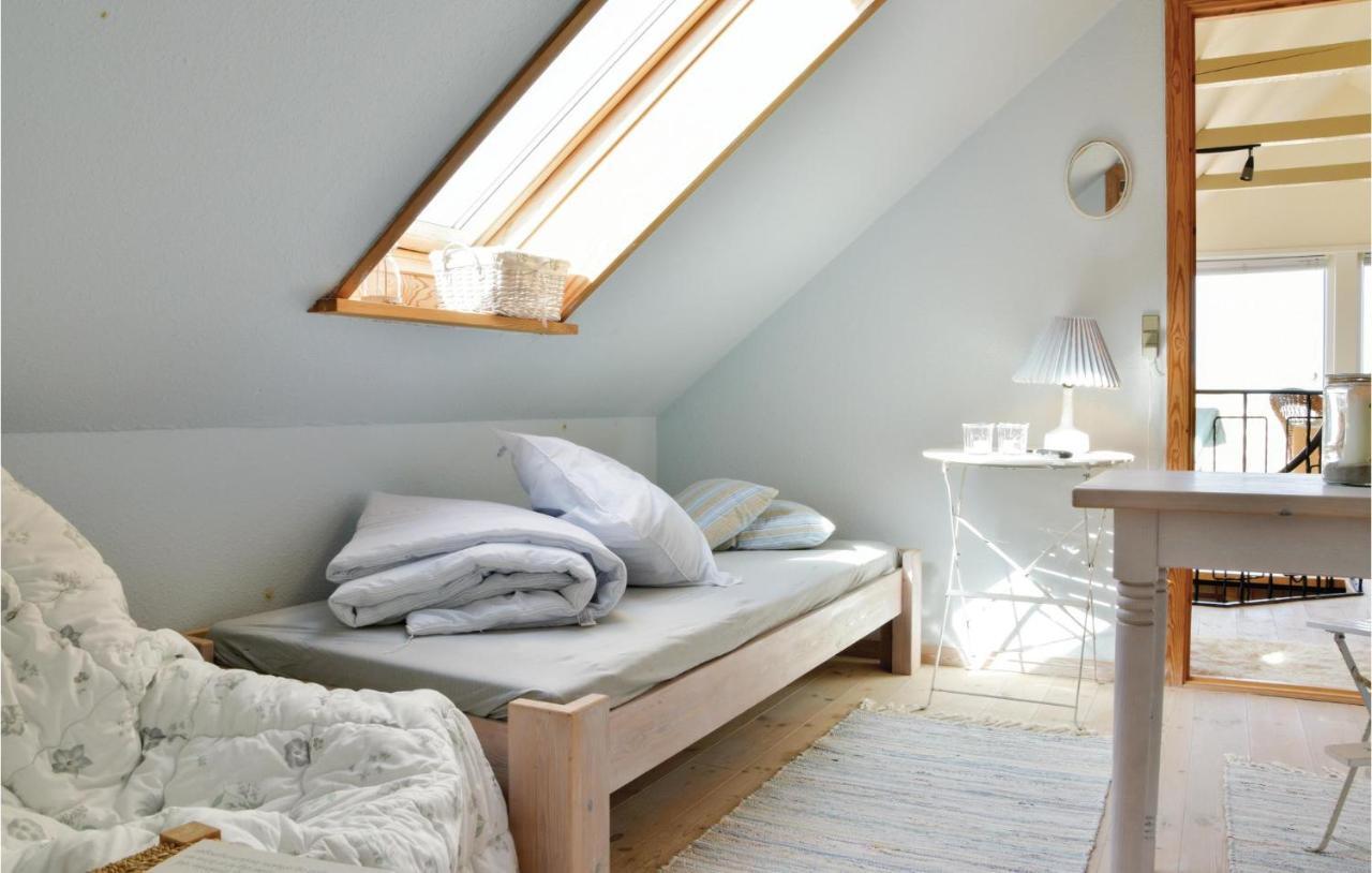 2 Bedroom Amazing Home In Lemvig Norby  Екстер'єр фото